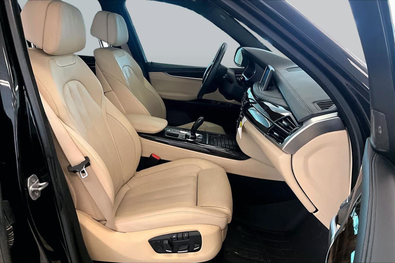Used 2017 BMW X5 xDrive50i AWD/4WD image 8
