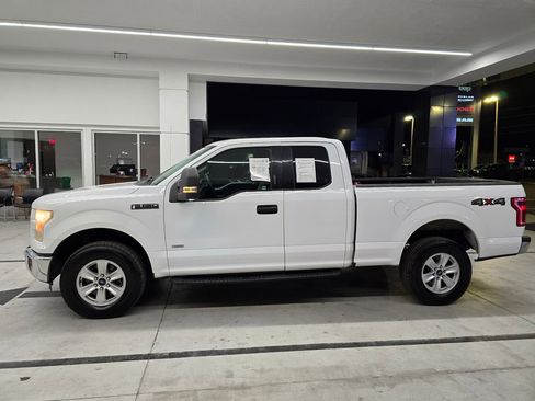 Used 2016 Ford F150 XLT w/ Trailer Tow Package image 3