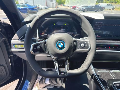 New 2026 BMW i7 eDrive50 w/ M Sport Package RWD image 18