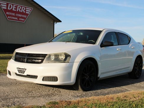 Used 2013 Dodge Avenger SE image 2