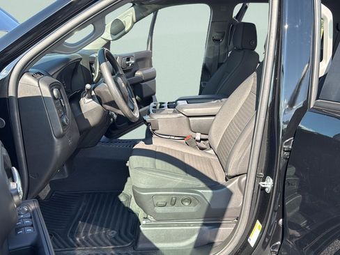 Used 2024 Chevrolet Silverado 1500 Custom AWD/4WD image 5