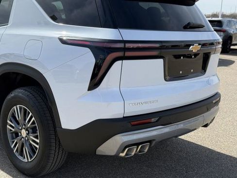 New 2026 Chevrolet Traverse LT image 15
