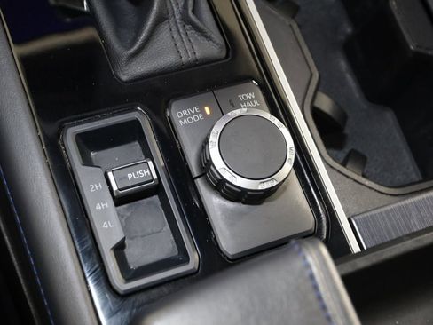 Used 2024 Toyota Tundra Platinum image 29