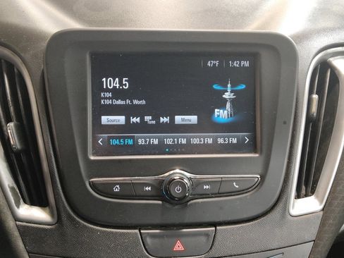 Used 2018 Chevrolet Malibu LS image 25