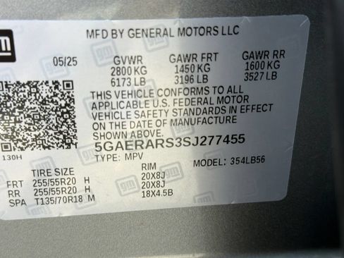 Certified 2025 Buick Enclave Preferred FWD image 37
