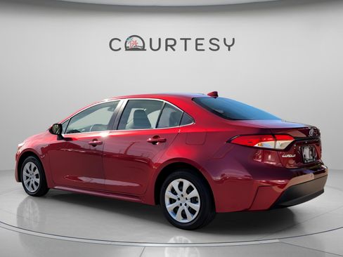 Certified 2024 Toyota Corolla LE image 3