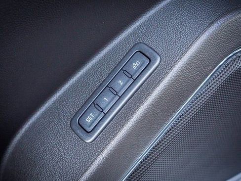 Used 2018 Chevrolet Tahoe Premier image 16