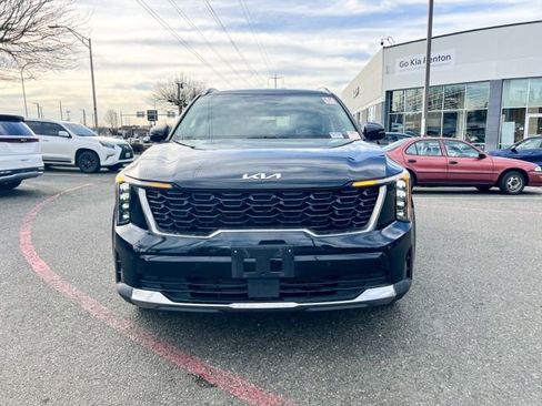 Certified 2024 Kia Sorento S image 5