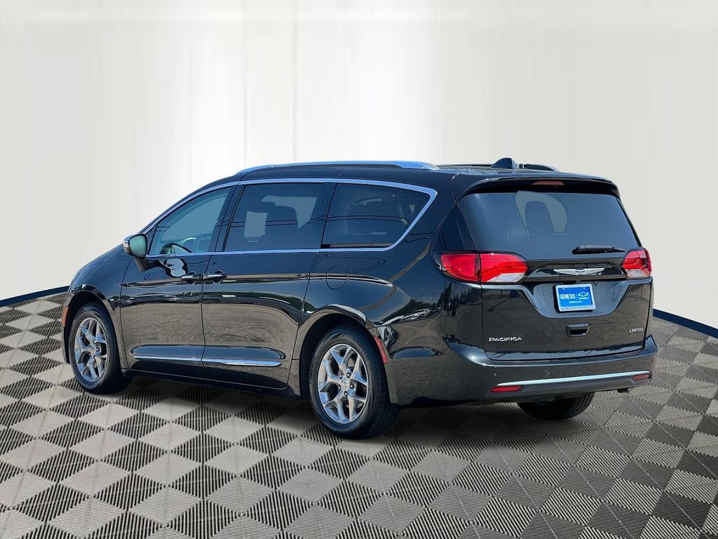 Used 2019 Chrysler Pacifica Limited FWD image 3