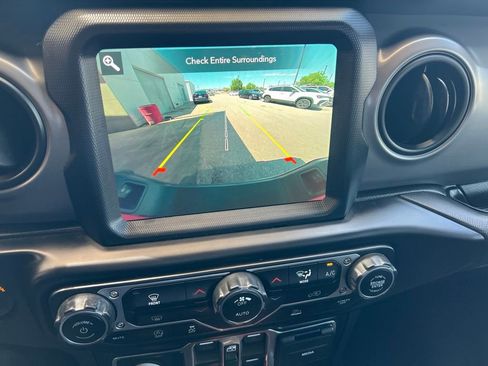 Used 2022 Jeep Gladiator Sport AWD/4WD image 20