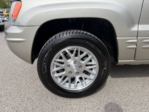 Used 2004 Jeep Grand Cherokee Limited w/ Up-Country Suspension Group AWD/4WD image 16