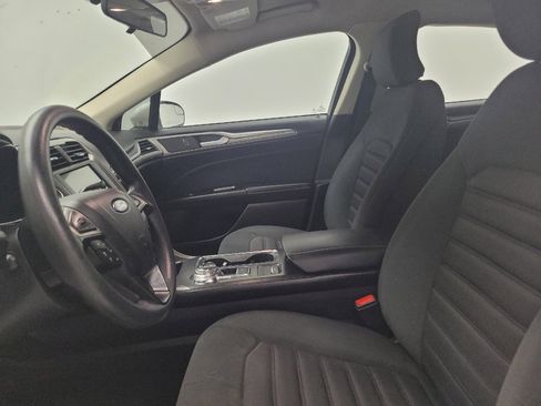 Used 2017 Ford Fusion SE w/ Fusion SE Technology Package FWD image 17