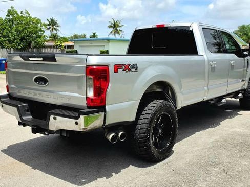 Used 2017 Ford F250 Lariat w/ Lariat Value Package AWD/4WD image 10