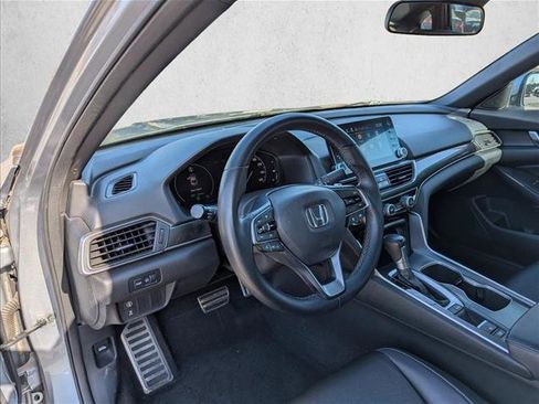 Used 2018 Honda Accord Sport image 12