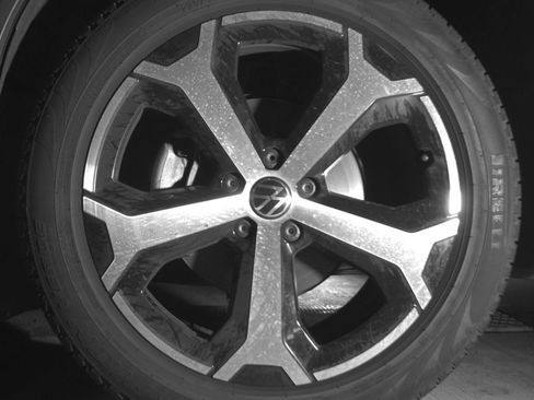 Used 2026 Volkswagen Tiguan SE FWD image 12