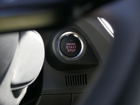 Certified 2025 Subaru Crosstrek 2.5i Premium AWD/4WD image 16