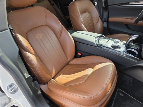 Used 2022 Maserati Ghibli Modena image 30