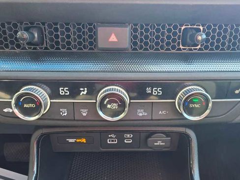 Used 2025 Honda CR-V EX image 16
