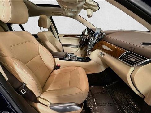 Used 2019 Mercedes-Benz GLS 550 4MATIC image 27