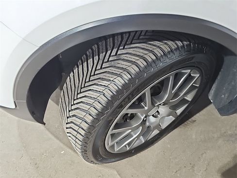 Used 2019 Buick Encore Sport Touring image 32