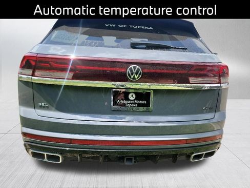 Used 2026 Volkswagen Atlas Cross Sport SEL Premium R-Line AWD/4WD image 8