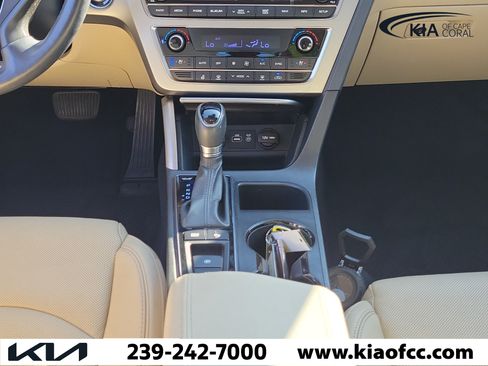 Used 2016 Hyundai Sonata Limited w/ Option Group 04 FWD image 19