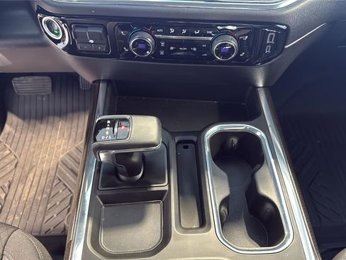 Used 2025 Chevrolet Silverado 1500 LT Trail Boss w/ Convenience Package II AWD/4WD image 22