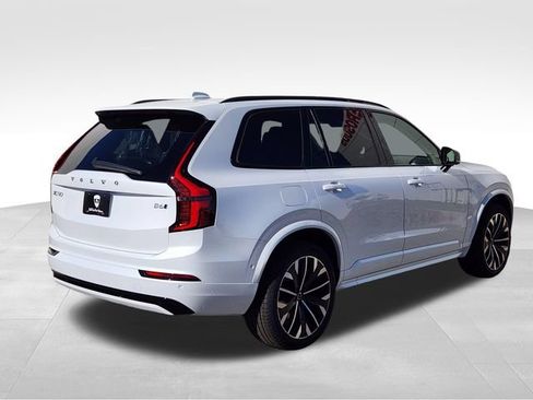 New 2026 Volvo XC90 B6 Ultra w/ Protection Package AWD/4WD image 7
