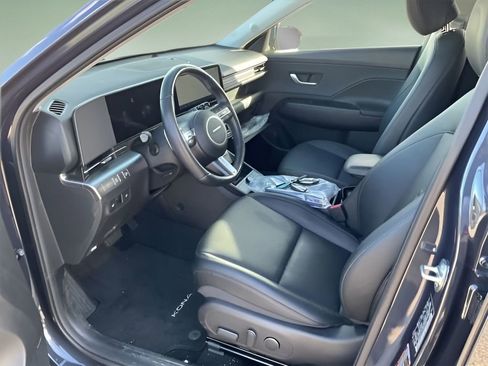 Used 2024 Hyundai Kona Limited image 11