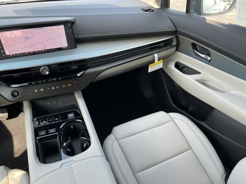 Certified 2025 Nissan Murano SL w/ Cargo Package image 30