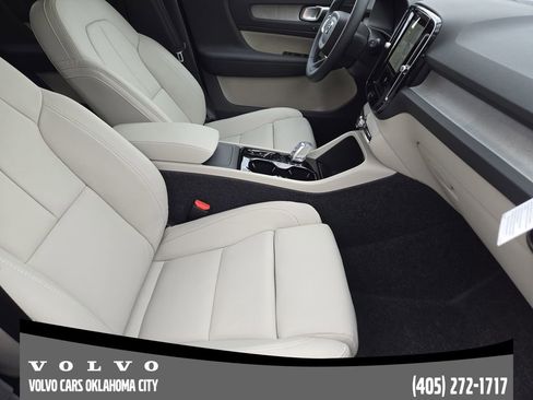 New 2026 Volvo XC40 B5 Ultra w/ Protection Package Premier AWD/4WD image 13