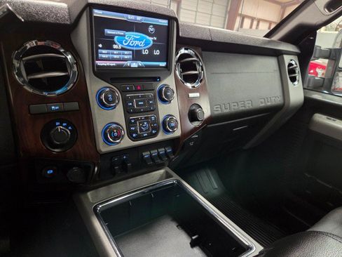 Used 2015 Ford F250 Lariat w/ Chrome Package AWD/4WD image 47