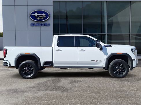 Used 2024 GMC Sierra 2500 AT4 w/ AT4 Premium Plus Package image 8