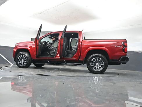 Used 2024 Chevrolet Colorado Z71 w/ Z71 Convenience Package 2 image 49