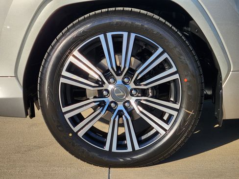 New 2026 Lexus LX 600 4WD w/ Luxury Package image 9