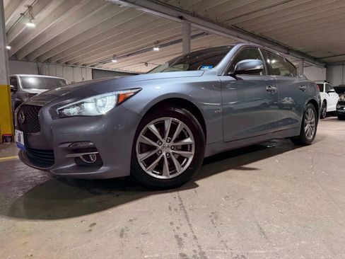 Used 2017 INFINITI Q50 3.0t Premium w/ 3.0T Premium Plus Package AWD/4WD image 2