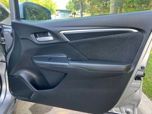 Used 2017 Honda Fit EX image 19