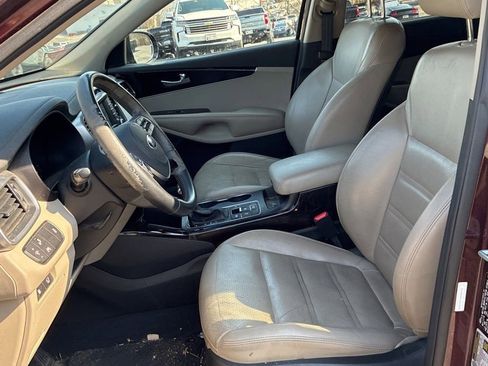Used 2019 Kia Sorento EX image 5