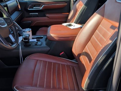 Used 2023 GMC Sierra 1500 Denali Ultimate AWD/4WD image 8