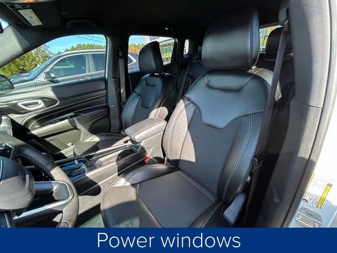 Used 2024 Jeep Compass Latitude w/ Convenience Group image 30