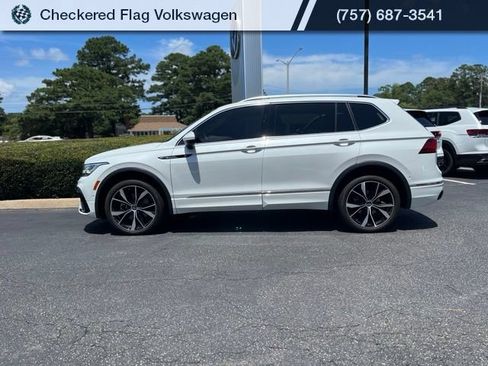 Used 2024 Volkswagen Tiguan SEL R-Line AWD/4WD image 4