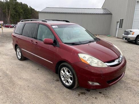 Used 2006 Toyota Sienna XLE Limited image 47