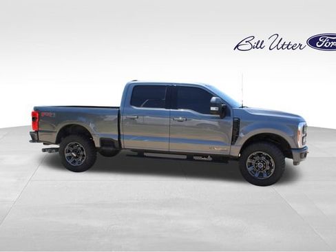 Used 2023 Ford F250 Lariat w/ Sport Appearance Package AWD/4WD image 4