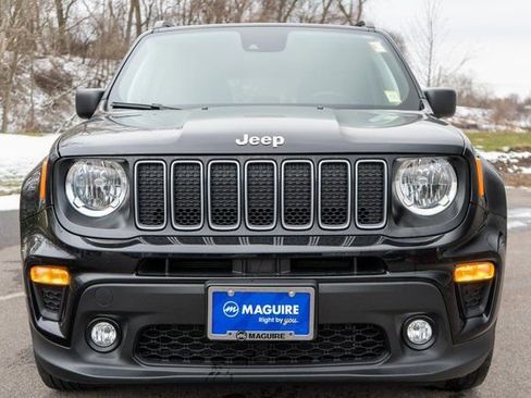 Used 2023 Jeep Renegade Latitude w/ Premium Group image 3