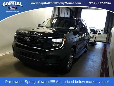 Used 2025 Ford Expedition Active RWD image 1
