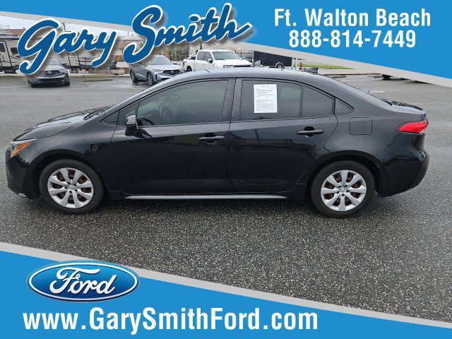 Used 2020 Toyota Corolla LE FWD image 1