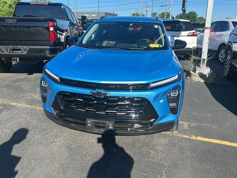 Used 2025 Chevrolet Trax ACTIV w/ Sunroof Package FWD image 6