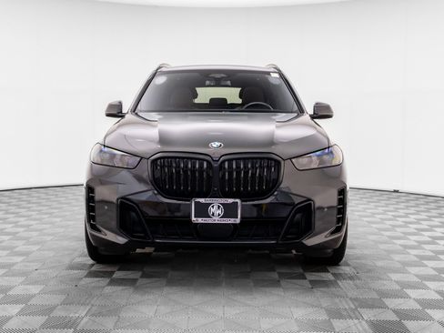 Used 2024 BMW X5 xDrive40i w/ M Sport Package AWD/4WD image 9