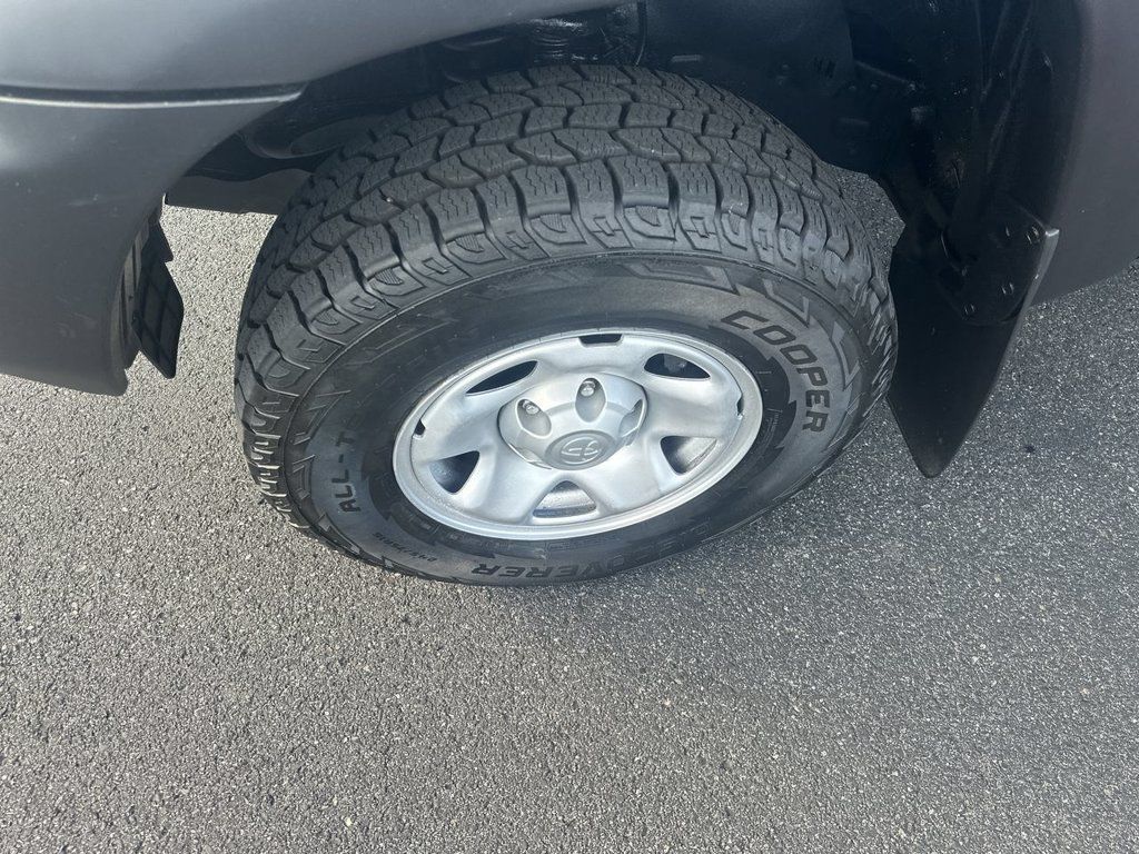 Used 2012 Toyota Tacoma 4x4 Double Cab w/ Convenience Pkg image 16