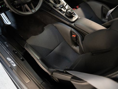Certified 2026 Porsche 911 GT3 RWD image 14